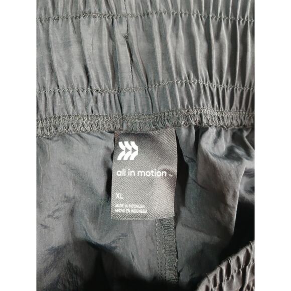All In Motion Pants Womens XL Black Activewear Parachute Cargo Target NWT - Picture 2 of 8